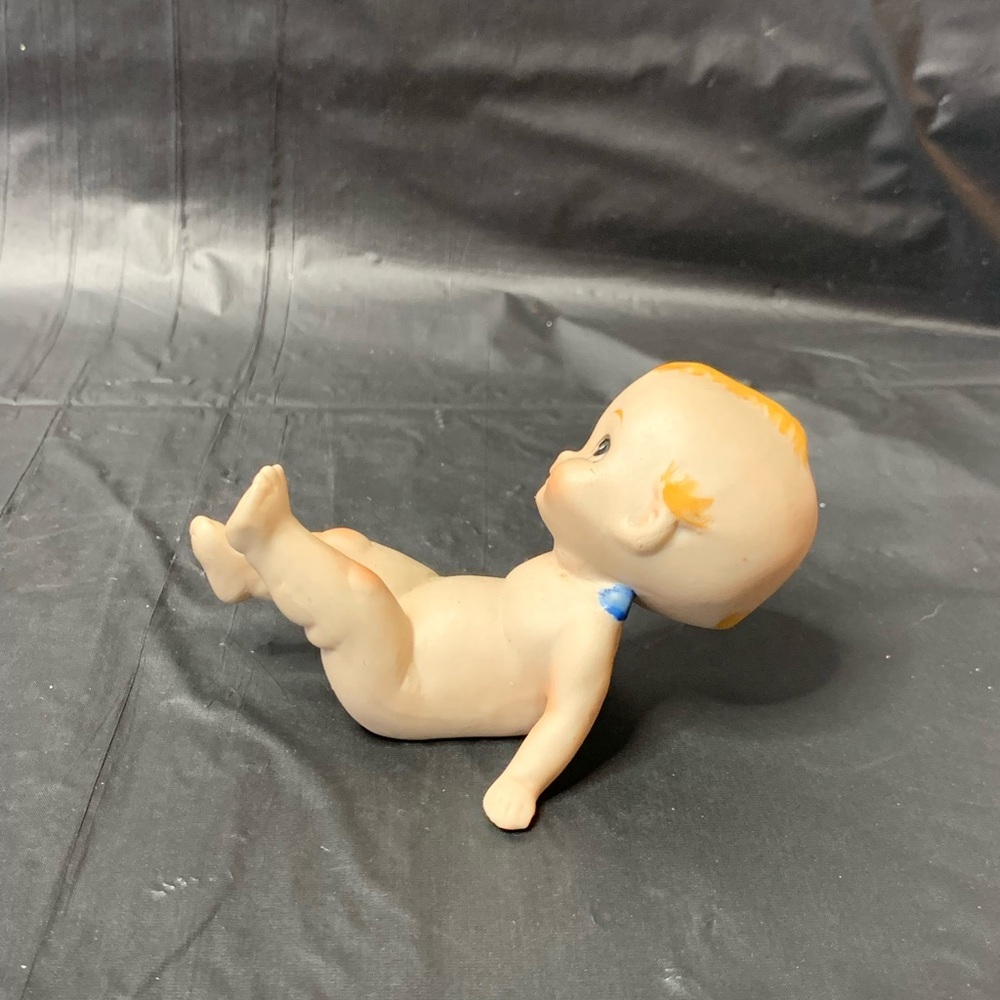 Kewpie Porcelain Baby Beige Vintage Angle Baby Collectable Playful Piano Baby - Picture 2 of 7